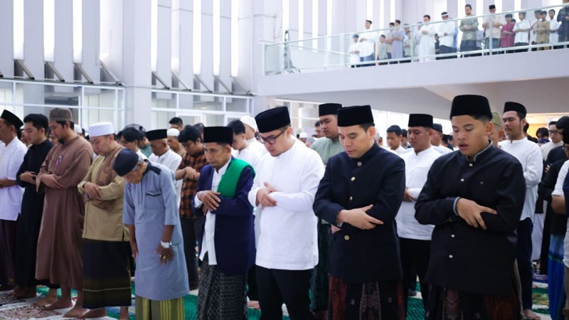 Wakil Walikota Tangsel Salat Id di Al-Ithishom