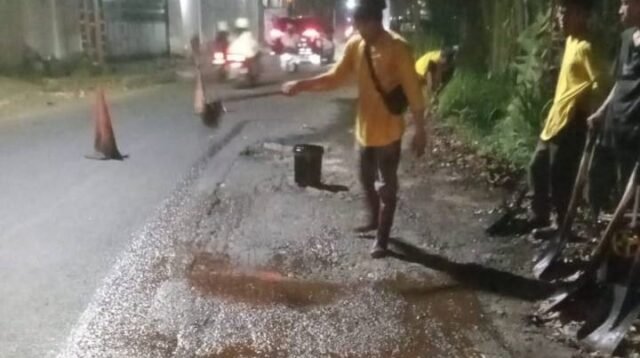 DPUPR Kota Tangerang Perbaiki Jalan Arya Kemuning