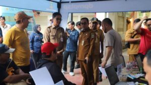 LAYANAN NIB Pemkot Tangerang Pantau Harga Pangan dan Layani Pembuatan NIB di Pasar Anyar