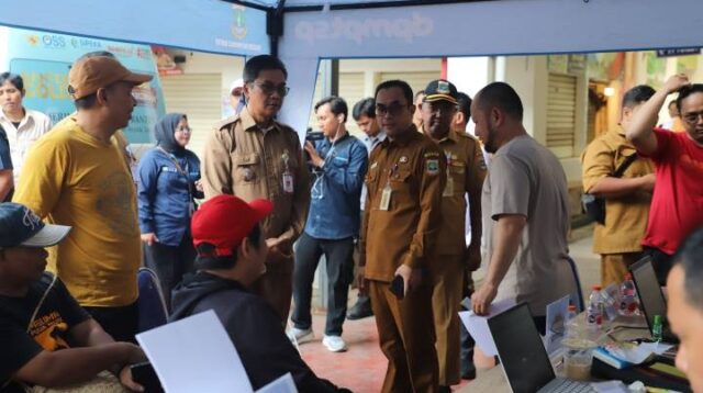 Pemkot Tangerang Pantau Harga Pangan dan Layani Pembuatan NIB di Pasar Anyar