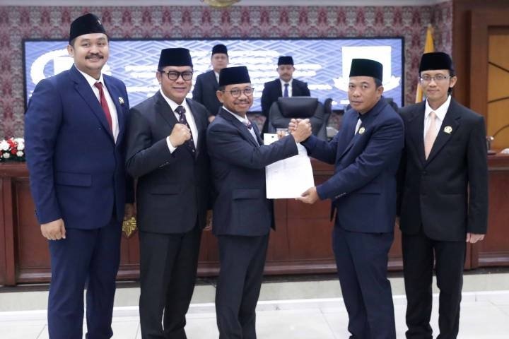 Terima Rekomendasi LKPJ, Wali Kota Fokus Perbaiki Layanan