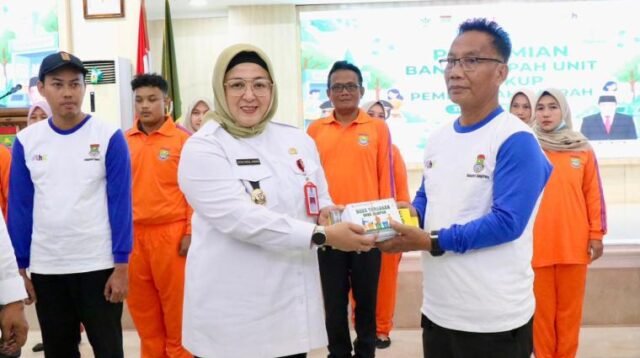 Wabup Tangerang Resmikan Bank Sampah Unit Puspem