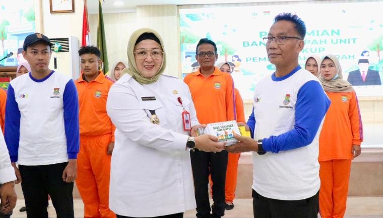 Wabup Tangerang Resmikan Bank Sampah Unit Puspem