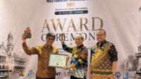 PEMKOT PENGHARGAAN Pemkot Tangerang Raih Penghargaan Pelayanan SLF Terbaik di PAPTI Award 2026