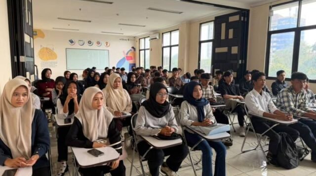 Ratusan Pencari Kerja Ikuti Walk in Interview Disnaker Kota Tangerang