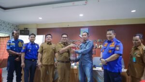 PILAR ERELAWAN Pilar Perkuat Peran Relawan Pemadam Kebakaran dengan Bantuan Peralatan