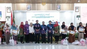 BUPATI PEKAN MENYUSUI Peringati Pekan Menyusui Sedunia, Dinkes Kabupaten Tangerang Wisuda 132 Ibu Pemberi ASI Eksklusif