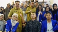 BUPATI BEASISWA DESAINER Beasiswa Tangerang Gemilang Bantu Dila dan Nesa Kuliah