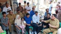 BUPATI KUNJUNGI WARGA Bupati Tangerang Kunjungi Keluarga Korban Pohon Tumbang