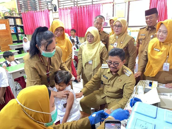 Dinkes Kota Tangerang Raih Penghargaan atas Capaian Imunisasi