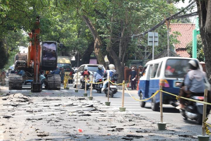 Perbaikan Jalan Teuku Umar Karawaci Dimulai