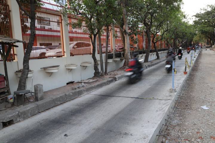 Perbaikan Jalan Marsekal Suryadarma Capai 52 Persen