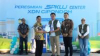 Herman Suwarman Resmikan SPKLU Center di Cipondoh