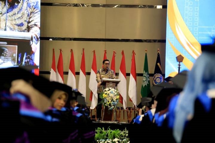 Maryono Ajak 3.207 Lulusan UMT Ambil Peran dalam Pembangunan