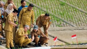 TANGSEL PADI APUNG Pemkot Tangsel Uji Coba Padi Apung di Tandon Ciater